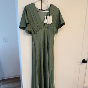Abercrombie Flutter Sleeve Maxi Dress